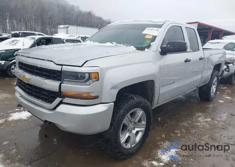 2017 Chevrolet Silverado 1500 Custom z USA, uszkodzony, nr VIN 1GCVKPEC4HZ290701